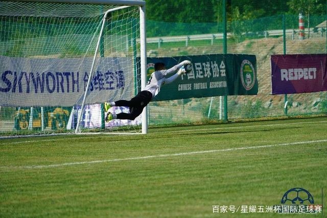 郭京飞、飞天奖红毯惊艳登场，减肥法则揭秘